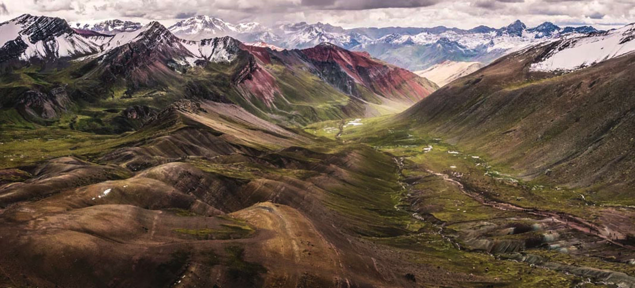 Tour Montaña de Colores y Valle Rojo 1 Día